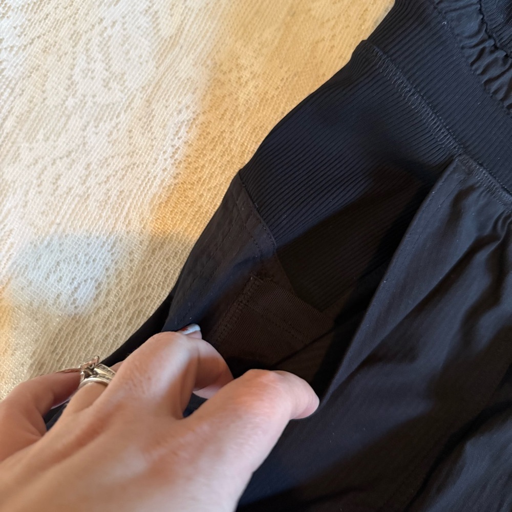 Lululemon dance studio mid rise crop pants - Picture 4 of 11